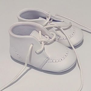 L’Amour Crib Shoe